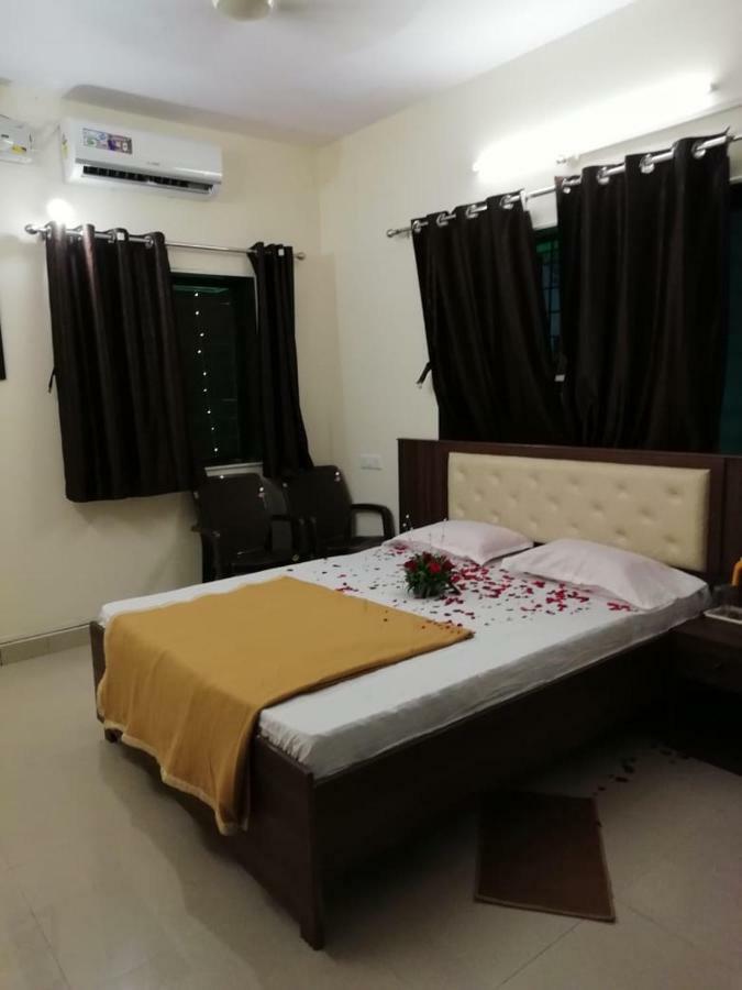 Maharaja Family Guest House Лонавала Екстериор снимка